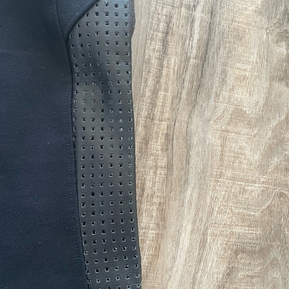 Spanx Perforated Black Leggings size XL - Picture 5 of 6